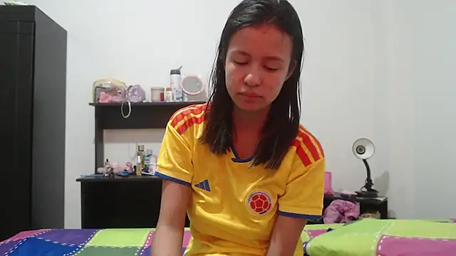 nathaly jones  online show from 06-27-26, 12:22