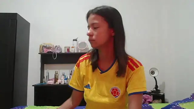nathaly jones  online show from 06-23-26, 12:14