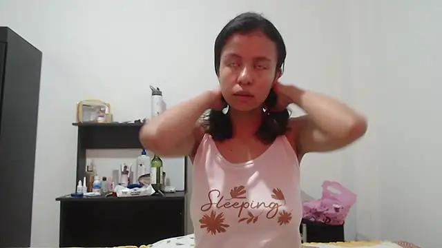 nathaly jones  online show from 05-26-26, 12:25