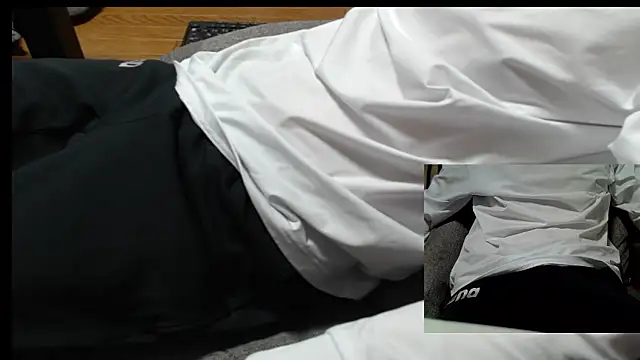 Yasu2000 online show from 05-10-26, 12:47