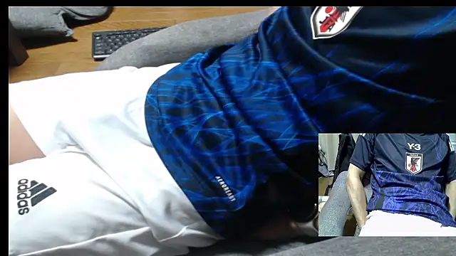 Yasu2000 online show from 06-18-26, 01:04