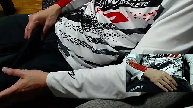 Yasu2000 online show from 03-08-26, 11:02