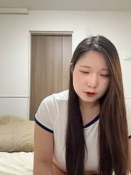  YUNOo0  online show from 04-10-26, 12:45