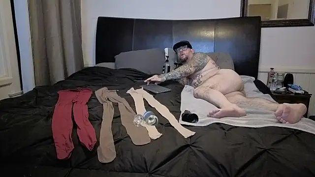 pantyhoselover54 online show from 11-25-25, 01:50