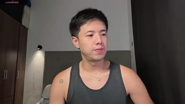 Snapshot of Addictiveboi chatting on 06-05-26, 04:50 Addictiveboi online show from 06-05-26, 04:50