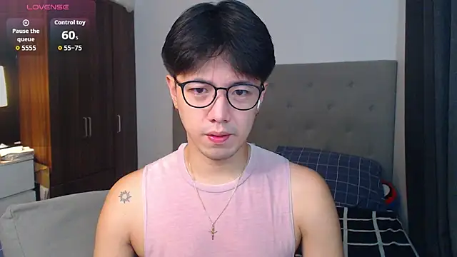 Snapshot of Addictiveboi chatting on 09-25-25, 02:39 Addictiveboi online show from 09-25-25, 02:39