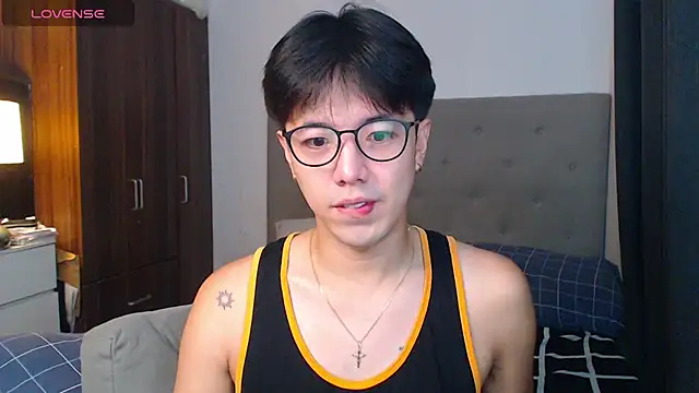 Snapshot of Addictiveboi chatting on 09-24-25, 03:46 Addictiveboi online show from 09-24-25, 03:46
