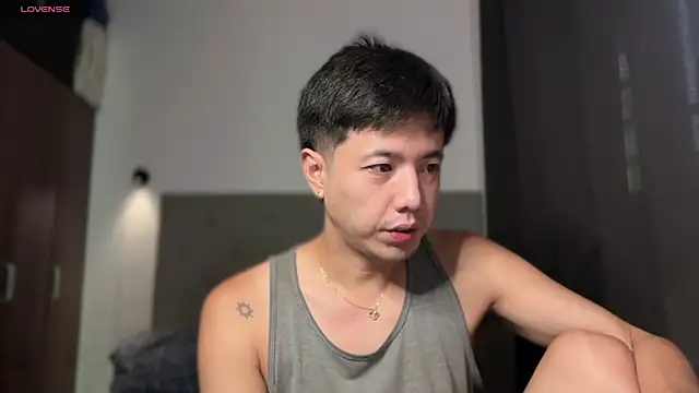 Snapshot of Addictiveboi chatting on 06-28-26, 07:25 Addictiveboi online show from 06-28-26, 07:25