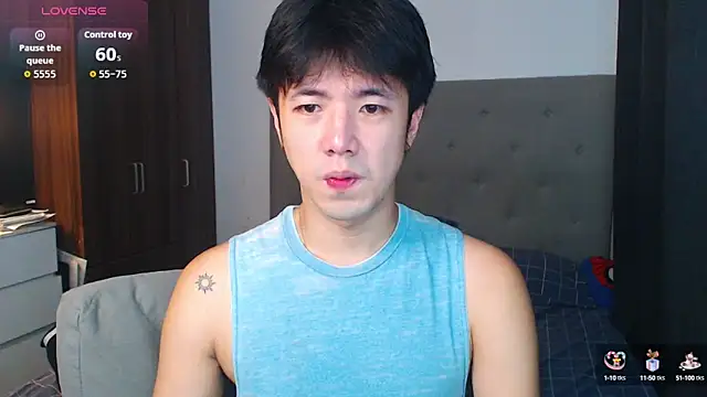Snapshot of Addictiveboi chatting on 09-11-25, 03:28 Addictiveboi online show from 09-11-25, 03:28