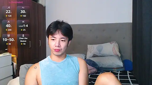 Snapshot of Addictiveboi chatting on 09-14-25, 10:15 Addictiveboi online show from 09-14-25, 10:15