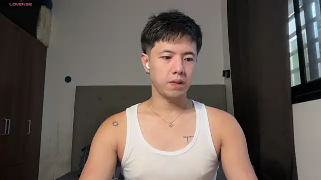 Snapshot of Addictiveboi chatting on 06-27-26, 01:00 Addictiveboi online show from 06-27-26, 01:00