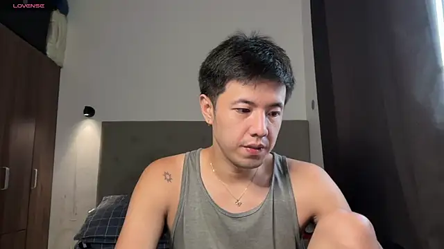 Snapshot of Addictiveboi chatting on 06-11-26, 04:53 Addictiveboi online show from 06-11-26, 04:53