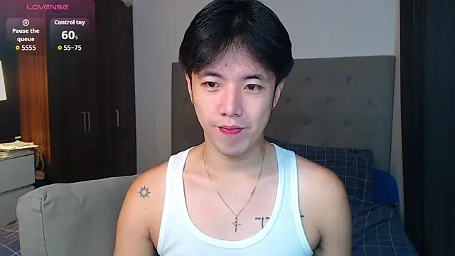 Snapshot of Addictiveboi chatting on 10-14-25, 03:07 Addictiveboi online show from 10-14-25, 03:07