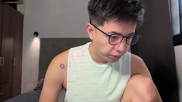 Addictiveboi online show from 05-05-26, 02:47