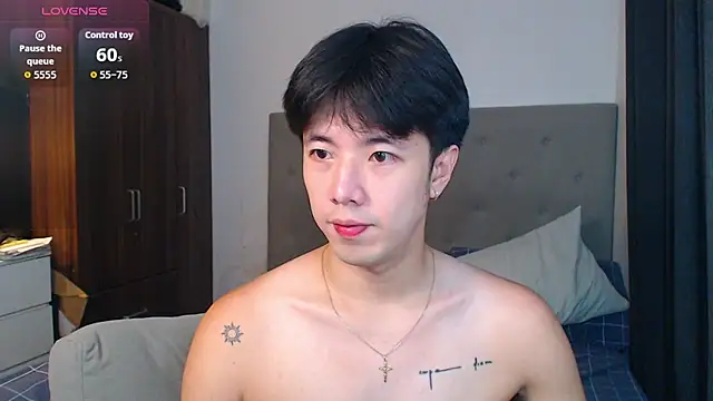 Snapshot of Addictiveboi chatting on 10-11-25, 03:29 Addictiveboi online show from 10-11-25, 03:29