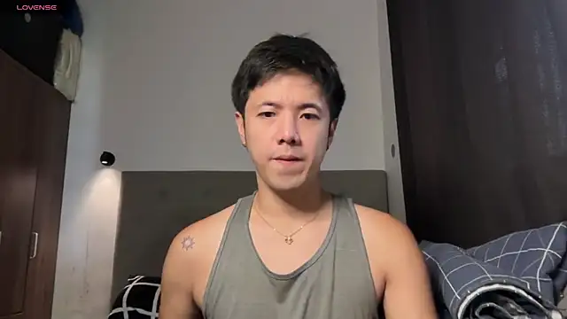 Snapshot of Addictiveboi chatting on 06-21-26, 03:34 Addictiveboi online show from 06-21-26, 03:34