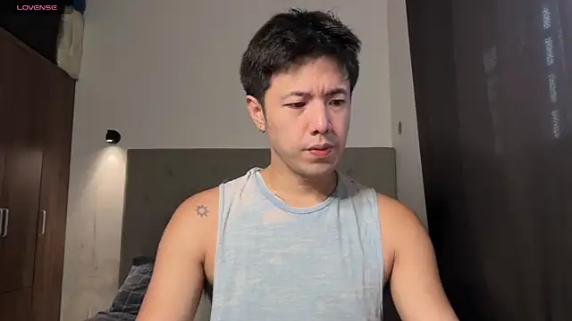 Snapshot of Addictiveboi chatting on 06-16-26, 03:39 Addictiveboi online show from 06-16-26, 03:39