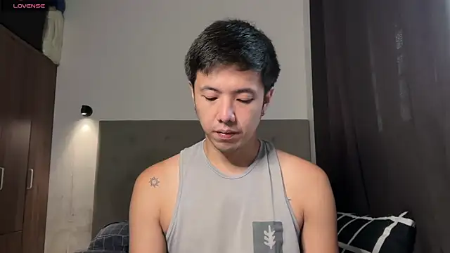 Snapshot of Addictiveboi chatting on 06-18-26, 03:16 Addictiveboi online show from 06-18-26, 03:16