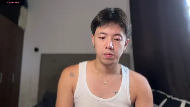 Snapshot of Addictiveboi chatting on 07-15-26, 03:13 Addictiveboi online show from 07-15-26, 03:13