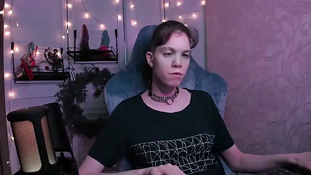 aestheticbeing online show from 12-17-25, 12:43