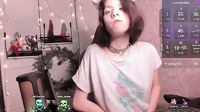 aestheticbeing online show from 12-18-25, 12:09