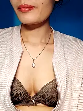 Hinna x online show from 11-25-25, 02:34