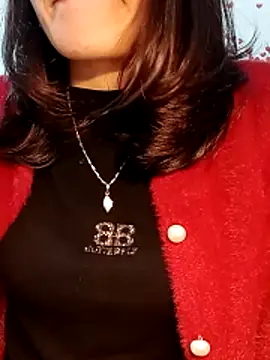 Snapshot of Hinna_x chatting on 02-19-26, 03:25 Hinna x online show from 02-19-26, 03:25