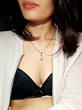 Hinna x online show from 11-16-25, 08:24