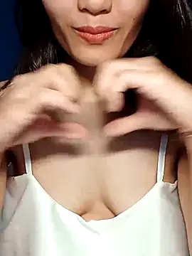 Snapshot of Hinna_x chatting on 10-09-25, 01:17 Hinna x online show from 10-09-25, 01:17