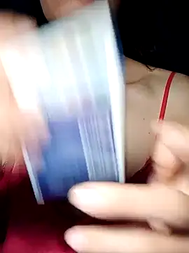 Snapshot of Hinna_x chatting on 10-14-25, 01:50 Hinna x online show from 10-14-25, 01:50