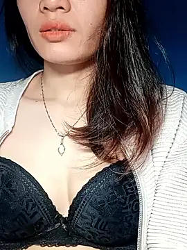 Snapshot of Hinna_x chatting on 01-16-26, 12:47 Hinna x online show from 01-16-26, 12:47