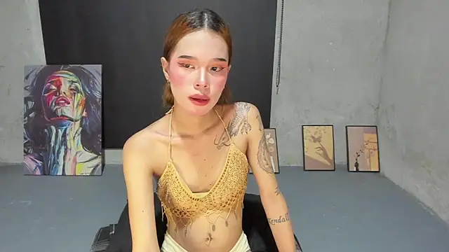 Colette Thompson online show from 10-31-25, 11:51