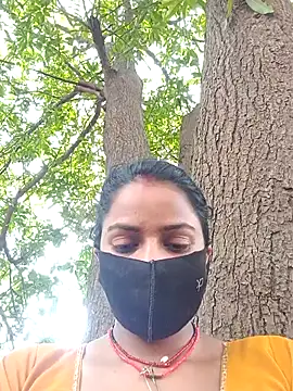 Snapshot of kajalbhabhi44 chatting on 05-16-26, 04:33 kajalbhabhi44 online show from 05-16-26, 04:33