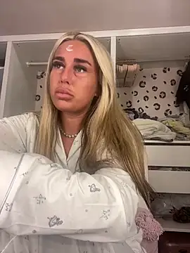 EllieMaeBaby online show from 04-14-26, 04:12