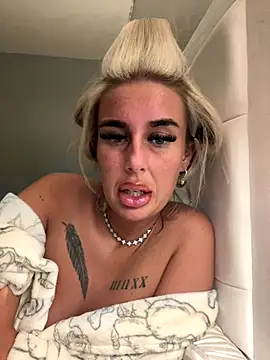 EllieMaeBaby online show from 11-24-25, 10:43