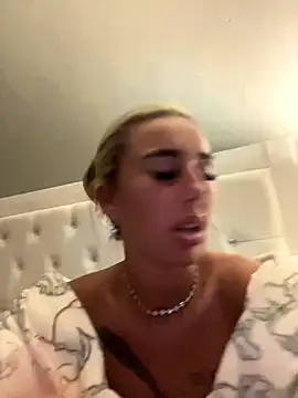 EllieMaeBaby online show from 11-11-25, 08:36