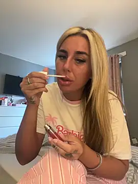 EllieMaeBaby online show from 12-05-25, 01:21