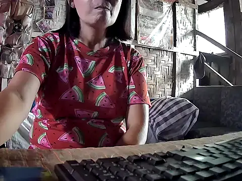 Hotzoey16 online show from 11-29-25, 07:52