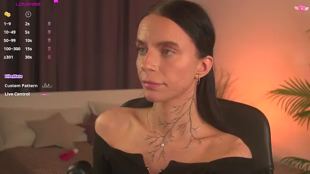 livia starwars online show from 11-13-25, 09:19