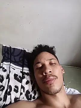 RuiMaddoox online show from 12-14-25, 01:39