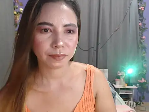 hotasianpinky online show from 11-04-25, 11:14