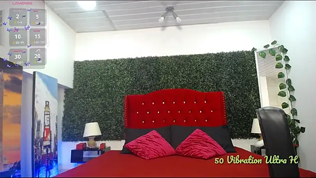 Fire Fairy  online show from 10-18-25, 01:35