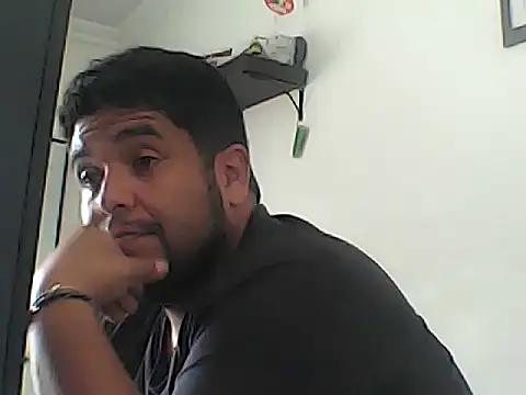 Snapshot of Rolo-Sumiso chatting on 09-23-25, 01:29 Rolo-Sumiso online show from 09-23-25, 01:29