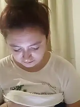 Snapshot of Anaa_Rose chatting on 02-12-26, 10:53 Anaa Rose online show from 02-12-26, 10:53