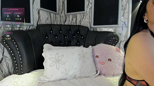 adelinemoretti online show from 01-05-26, 07:28