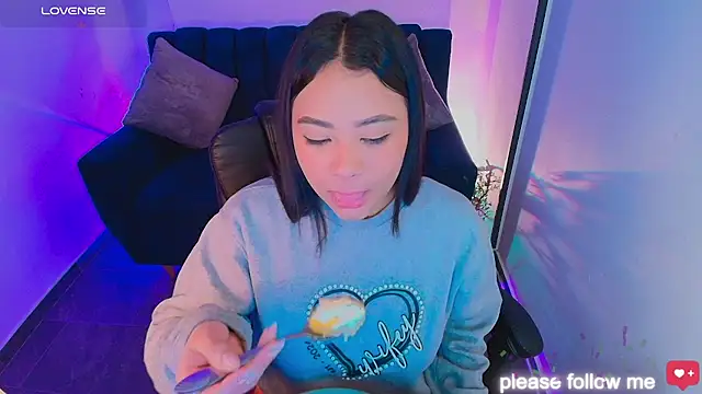 Snapshot of nicemiiaa7_ chatting on 03-04-26, 12:13 nicemiiaa7 online show from 03-04-26, 12:13