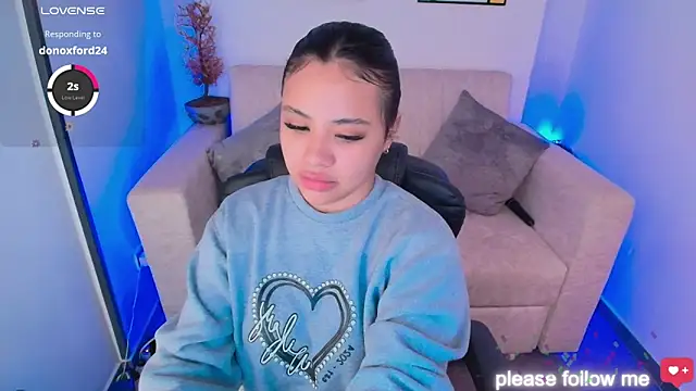 Snapshot of nicemiiaa7_ chatting on 02-14-26, 02:56 nicemiiaa7 online show from 02-14-26, 02:56