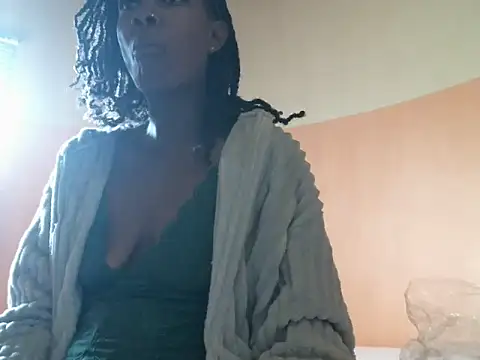 Snapshot of Pretty_miss_devilxxx35 chatting on 10-20-25, 06:48 Pretty miss devilxxx35 online show from 10-20-25, 06:48