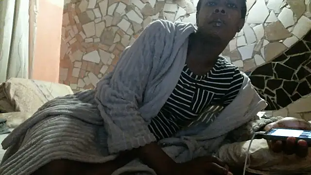 Pretty miss devilxxx35 online show from 05-21-26, 03:42