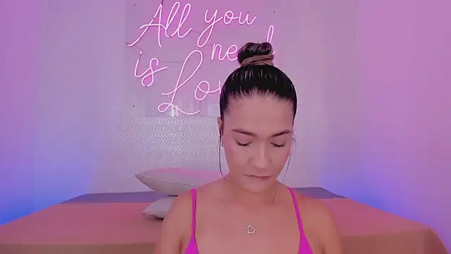 aleksandramiller  online show from 03-19-26, 01:22